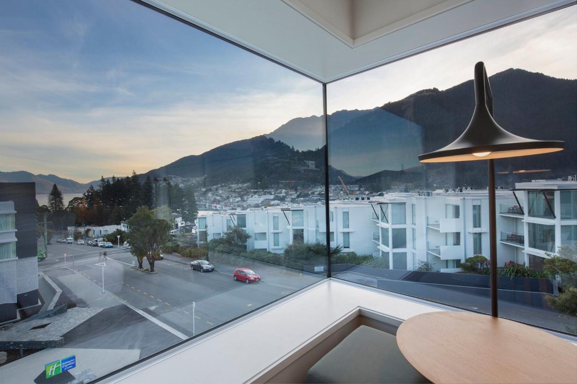 Holiday Inn Express & Suites Queenstown, An Ihg Hotel Luaran gambar