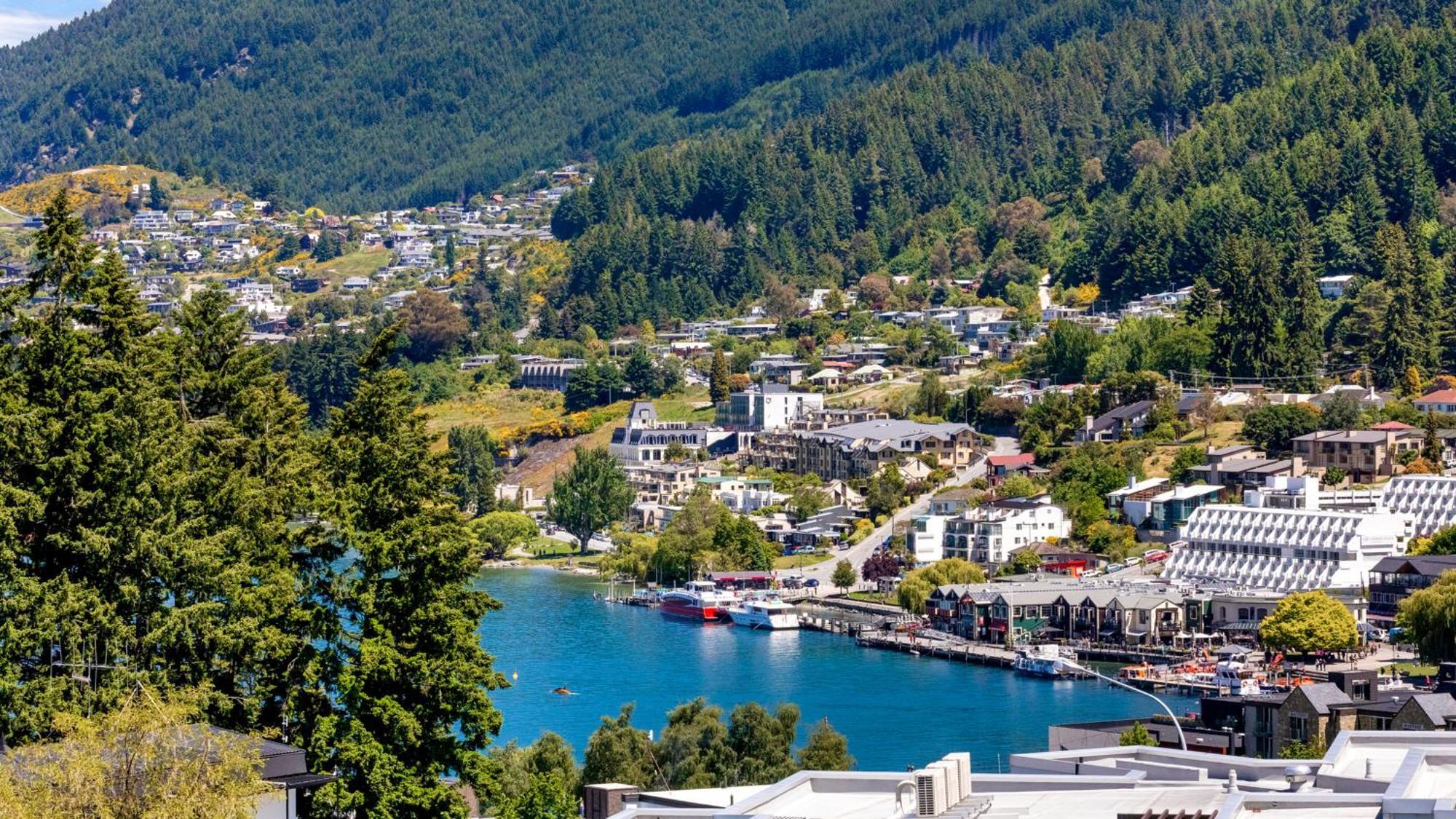 Holiday Inn Express & Suites Queenstown, An Ihg Hotel Luaran gambar